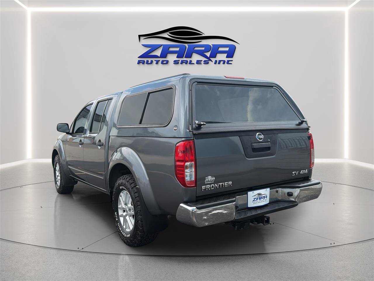 Used 2018 Nissan Frontier SV AWD/4WD image 5