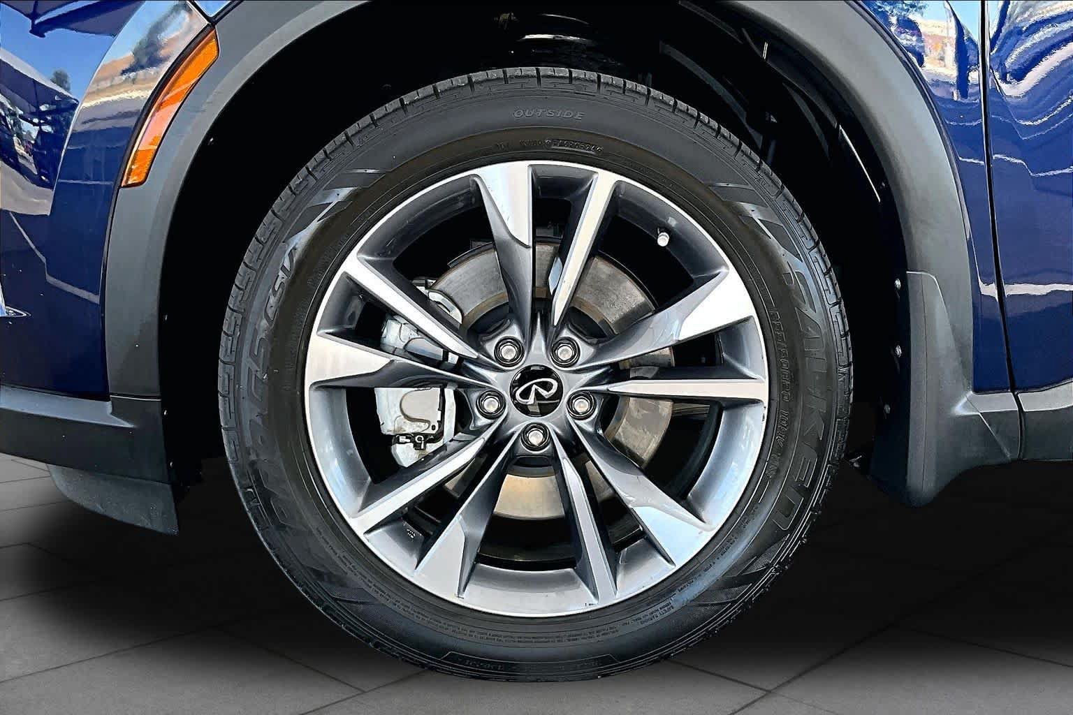 Used 2022 INFINITI QX60 Luxe w/ Cargo Package FWD image 11