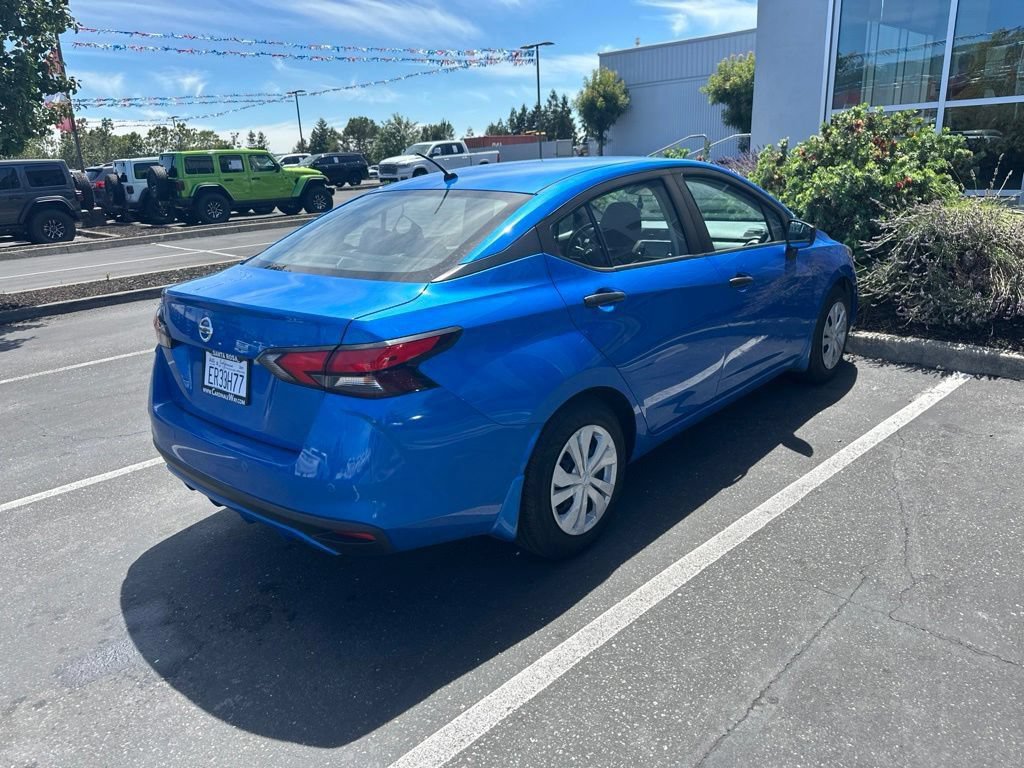 Used 2021 Nissan Versa S FWD image 6
