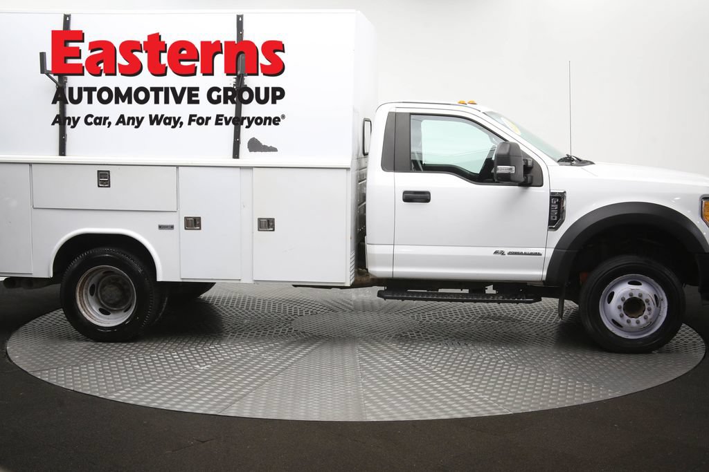 Used 2017 Ford F550 2WD Regular Cab Super Duty image 47