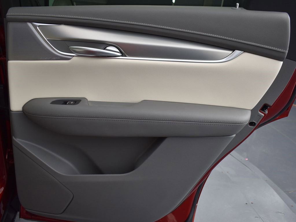 New 2025 Cadillac XT5 Premium Luxury w/ LPO, Floor Liner Package image 29