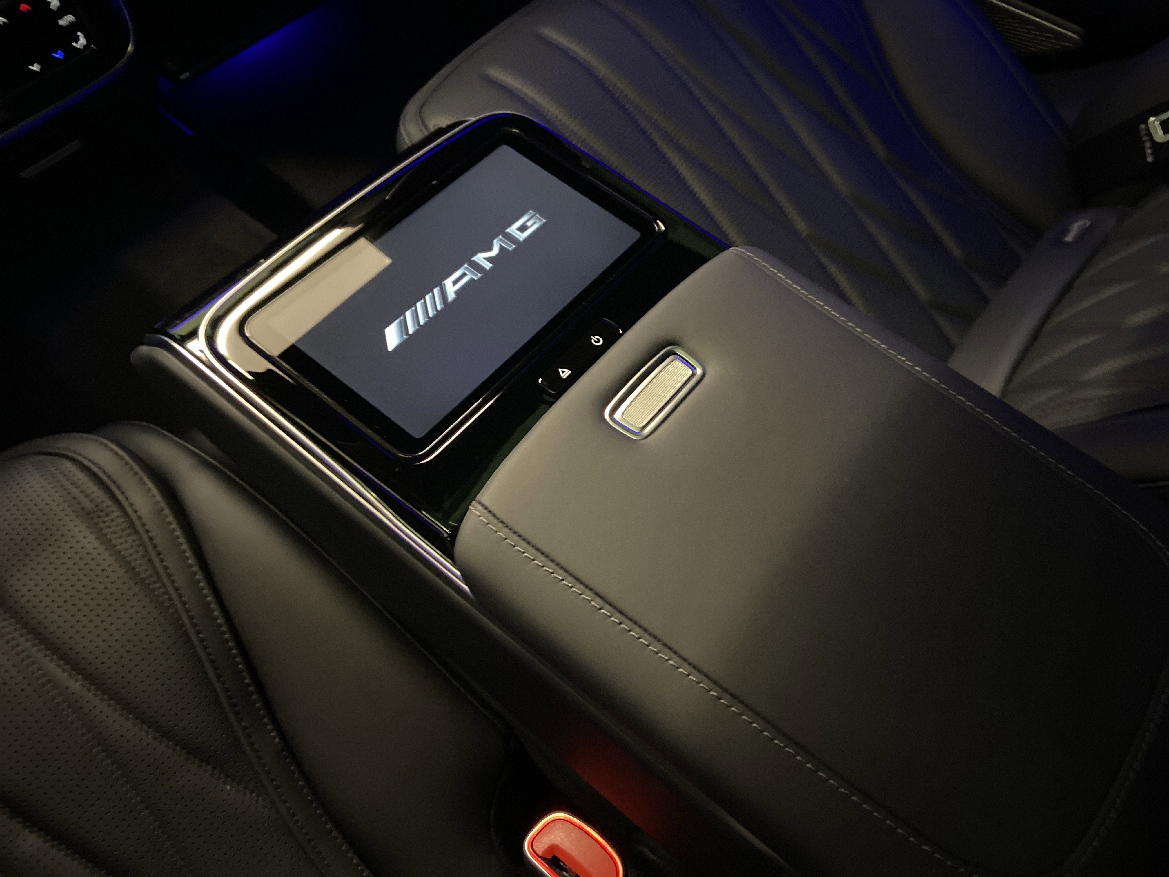 Certified 2024 Mercedes-Benz S 63 AMG S w/ Carbon Fiber Exterior Package image 39
