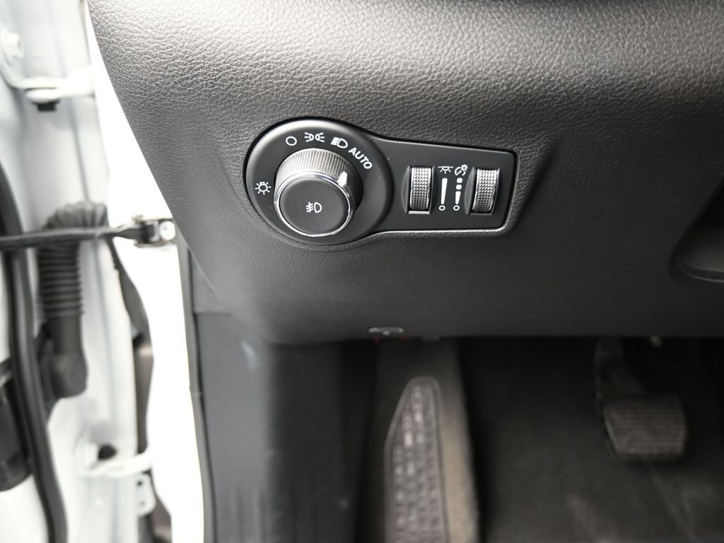 Used 2023 Jeep Compass Trailhawk image 31
