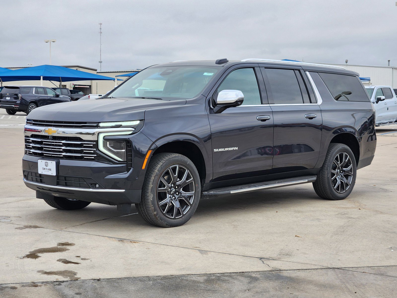 New 2026 Chevrolet Suburban Premier image 2