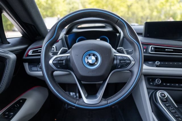 Used 2020 BMW i8 Coupe AWD/4WD image 32