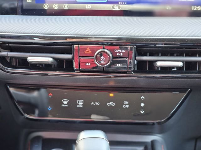 New 2026 Nissan Kicks SR image 23