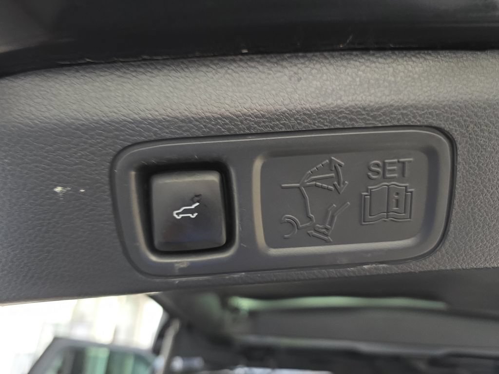 Used 2022 Ford Expedition Platinum AWD/4WD image 16