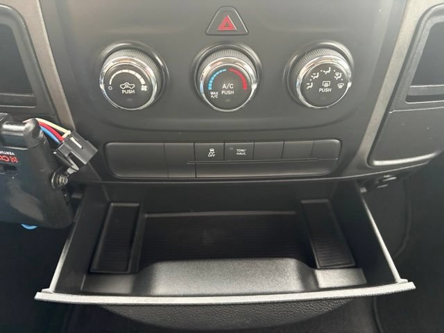 Used 2014 RAM 1500 Express RWD image 27