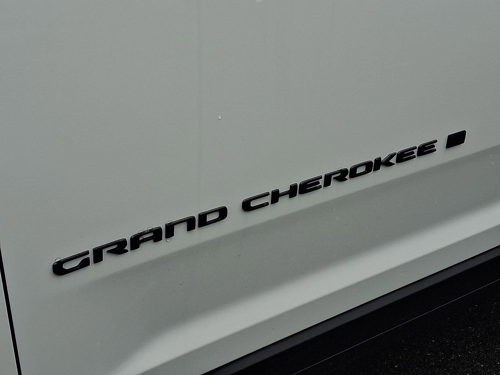 New 2025 Jeep Grand Cherokee L Altitude image 18