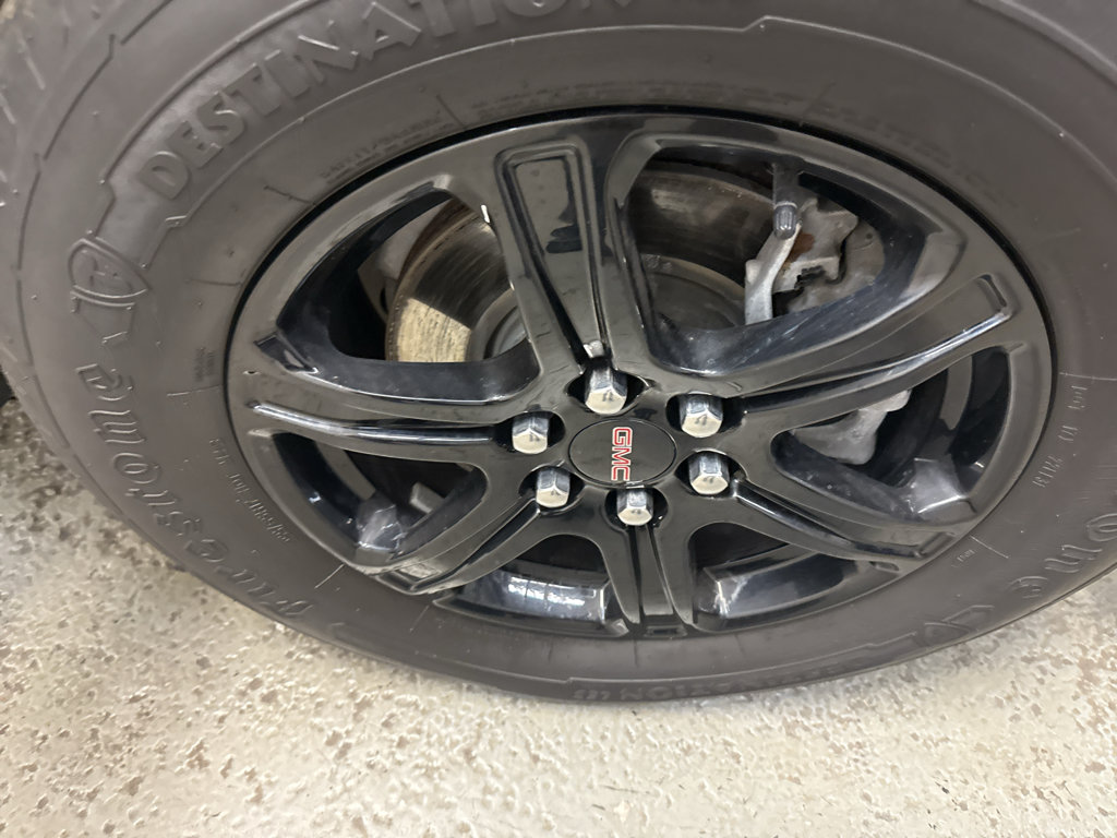 Used 2022 GMC Acadia AT4 w/ Technology Package AWD/4WD image 36