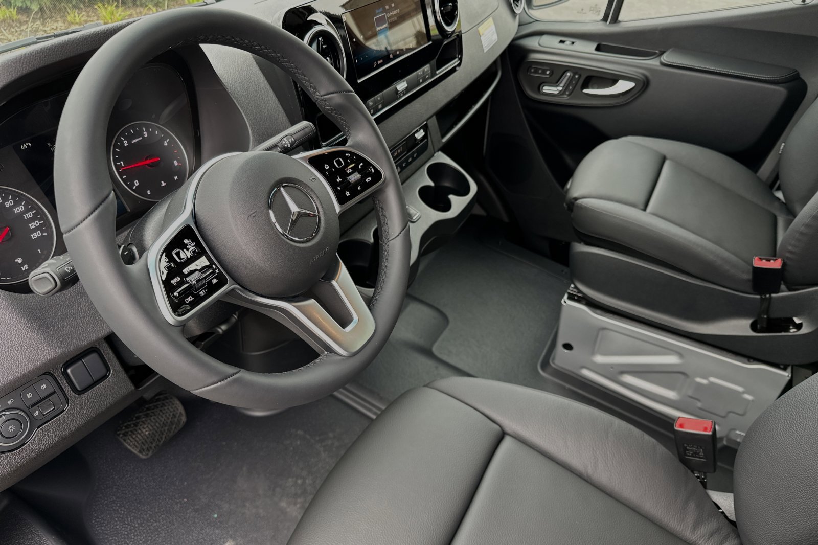 New 2024 Mercedes-Benz Sprinter 3500 image 10