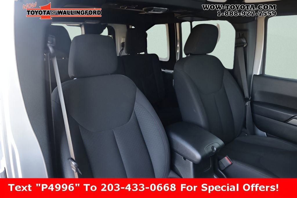 Used 2018 Jeep Wrangler Unlimited Willys Wheeler image 19