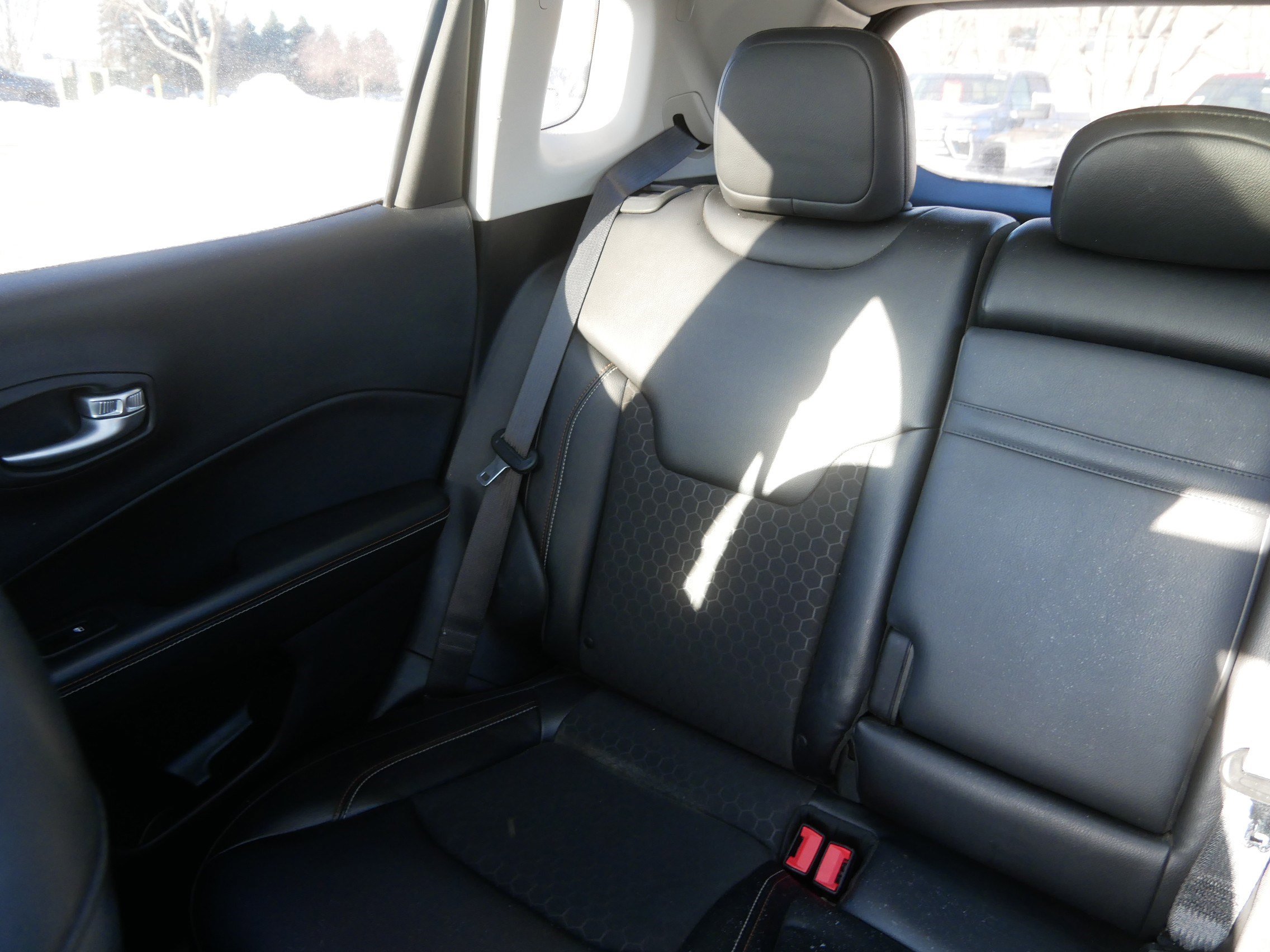 Used 2018 Jeep Compass Latitude w/ Popular Equipment Group image 12