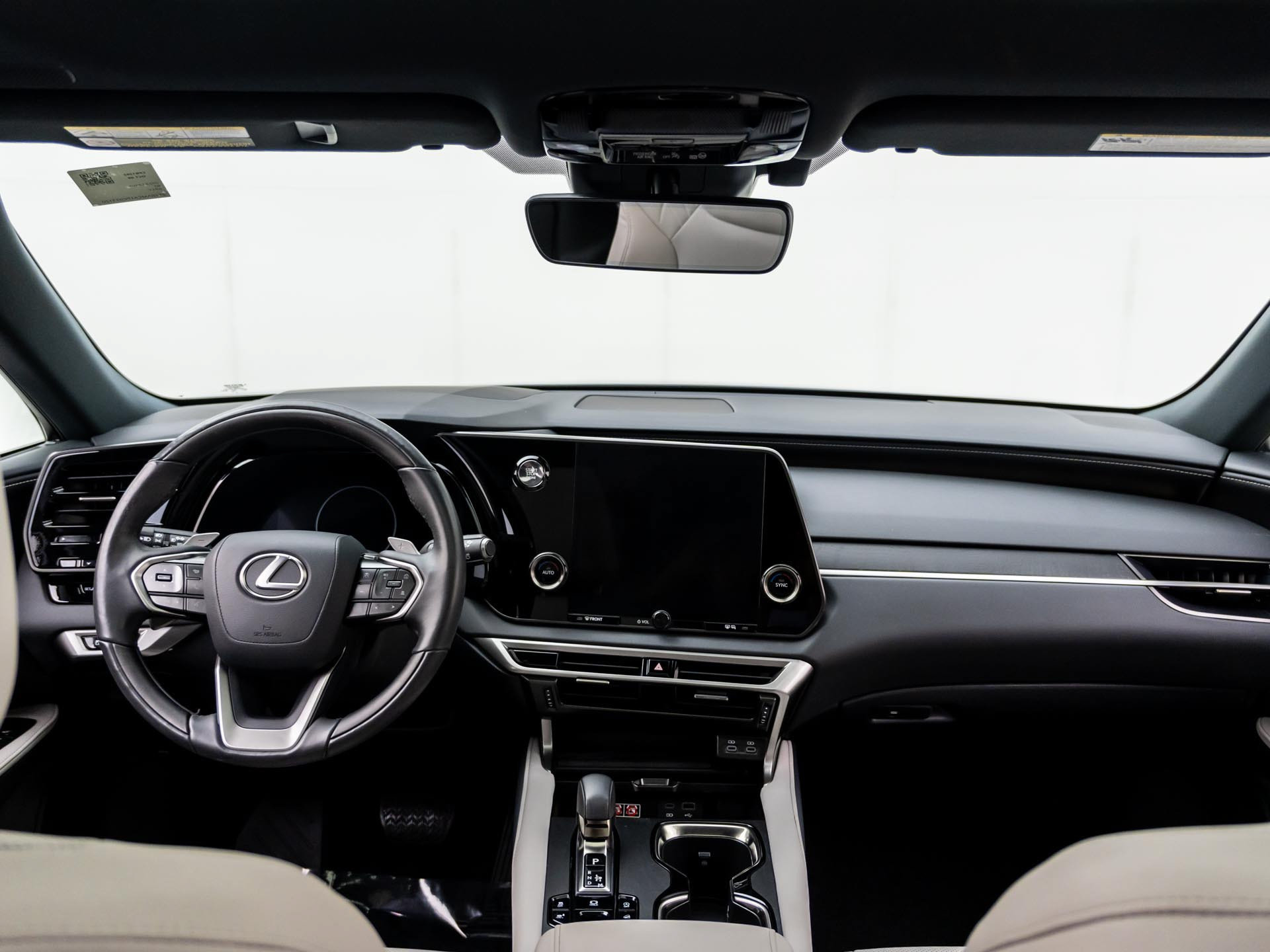 Used 2023 Lexus RX 350 Premium w/ Accessory Package AWD/4WD image 10