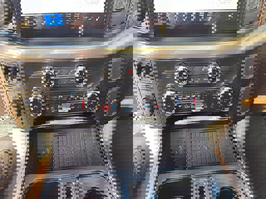 New 2025 Ford F150 King Ranch w/ FX4 Off-Road Package image 27