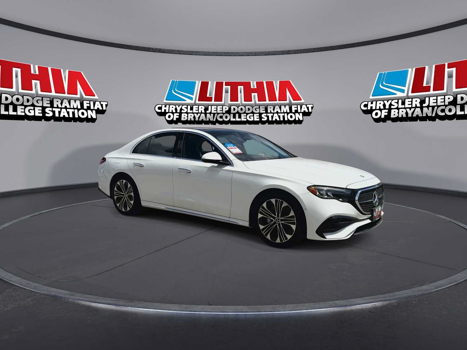 Used 2025 Mercedes-Benz E 350 Sedan w/ Winter Package image 2