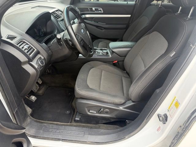 Used 2017 Ford Explorer XLT image 14