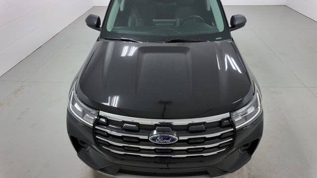 Used 2026 Ford Explorer Active w/ Active Comfort Package AWD/4WD image 3