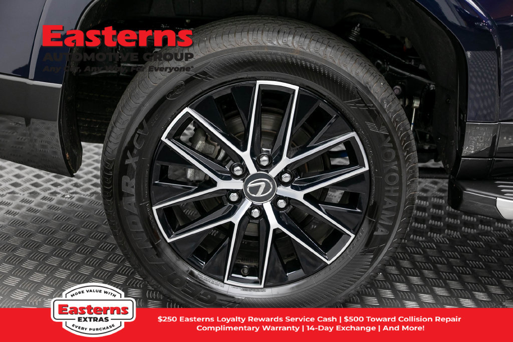 Used 2025 Lexus GX 550 w/ Accessory Package (2T) AWD/4WD image 34
