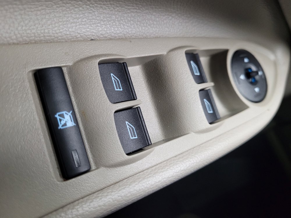 Used 2018 Ford Escape SE image 27