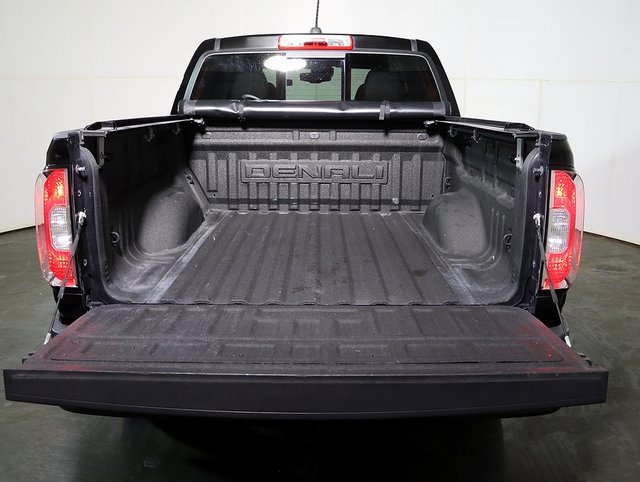 Used 2017 GMC Canyon Denali image 9