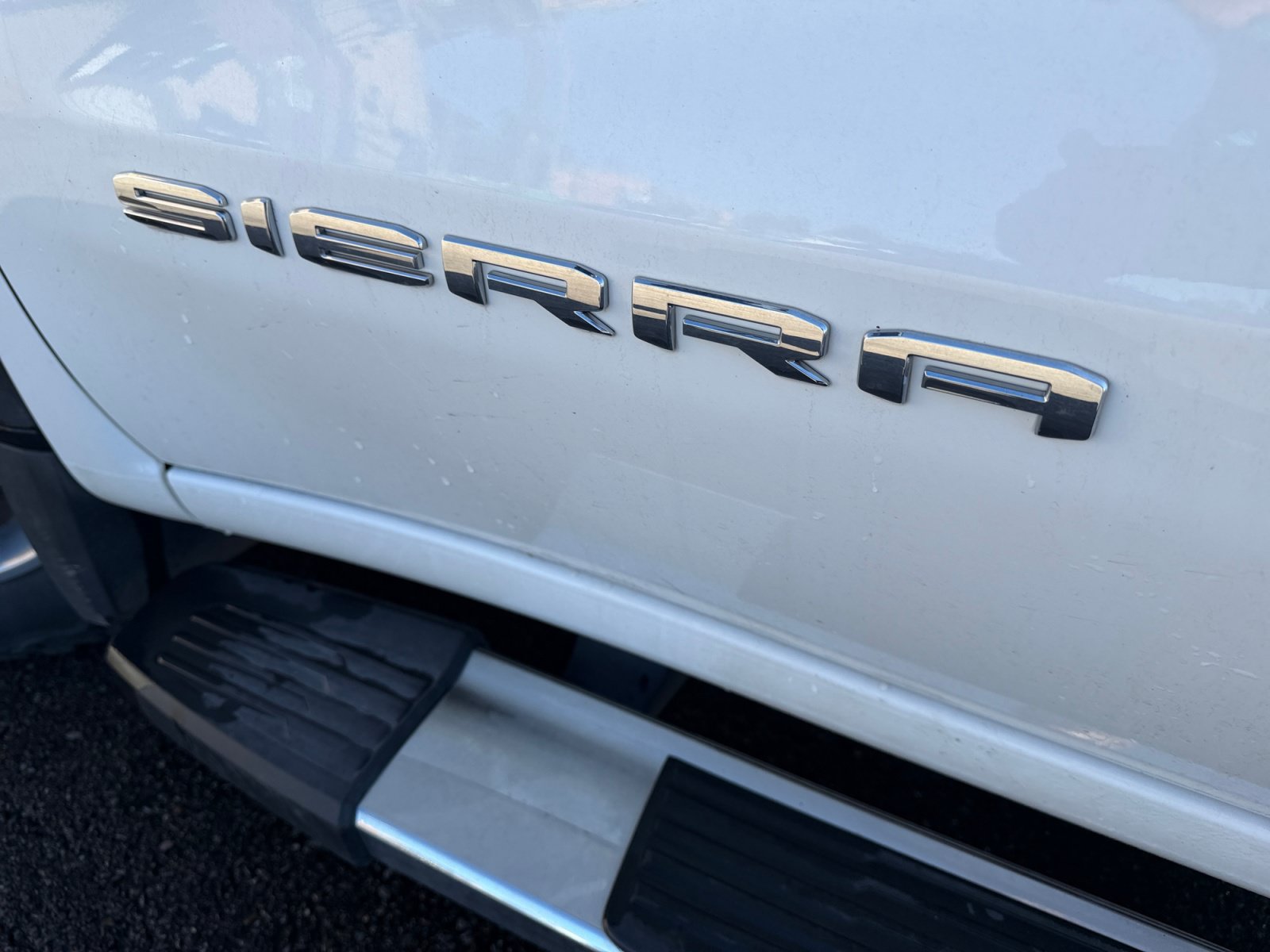 Used 2022 GMC Sierra 1500 SLT w/ SLT Premium Plus Package AWD/4WD image 34