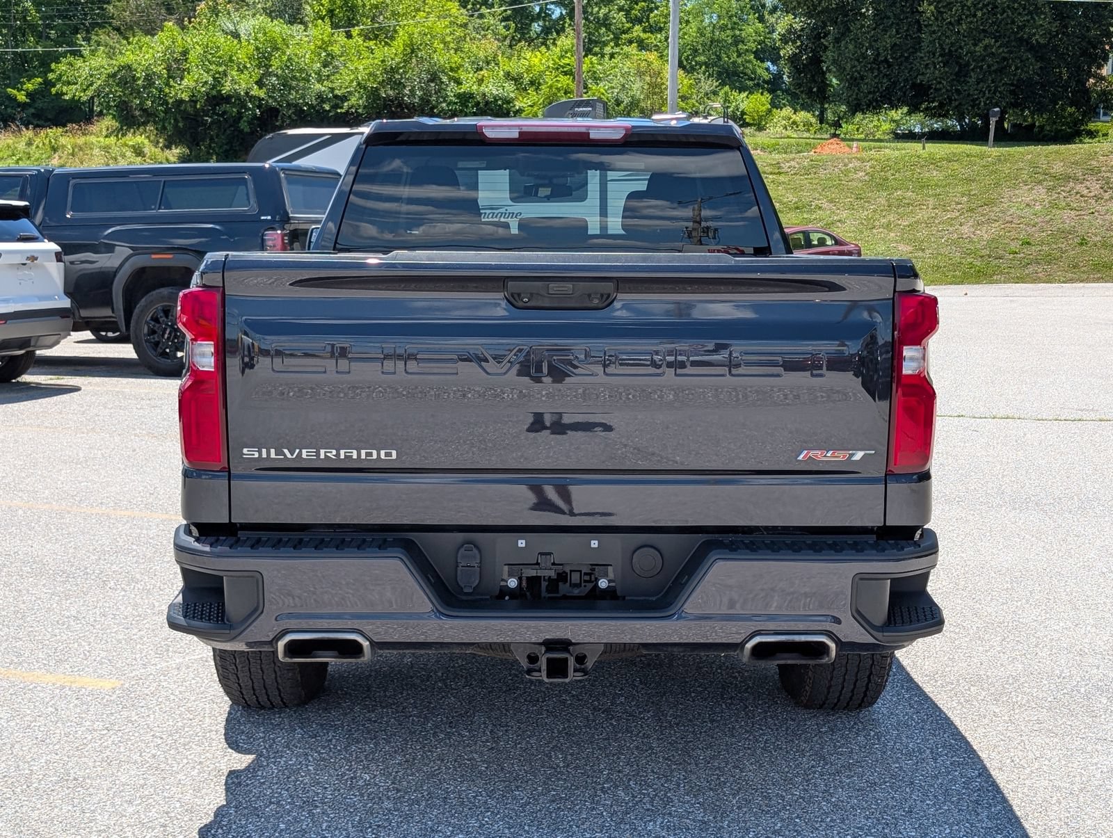Used 2022 Chevrolet Silverado 1500 RST w/ Z71 Off-Road Package AWD/4WD image 4