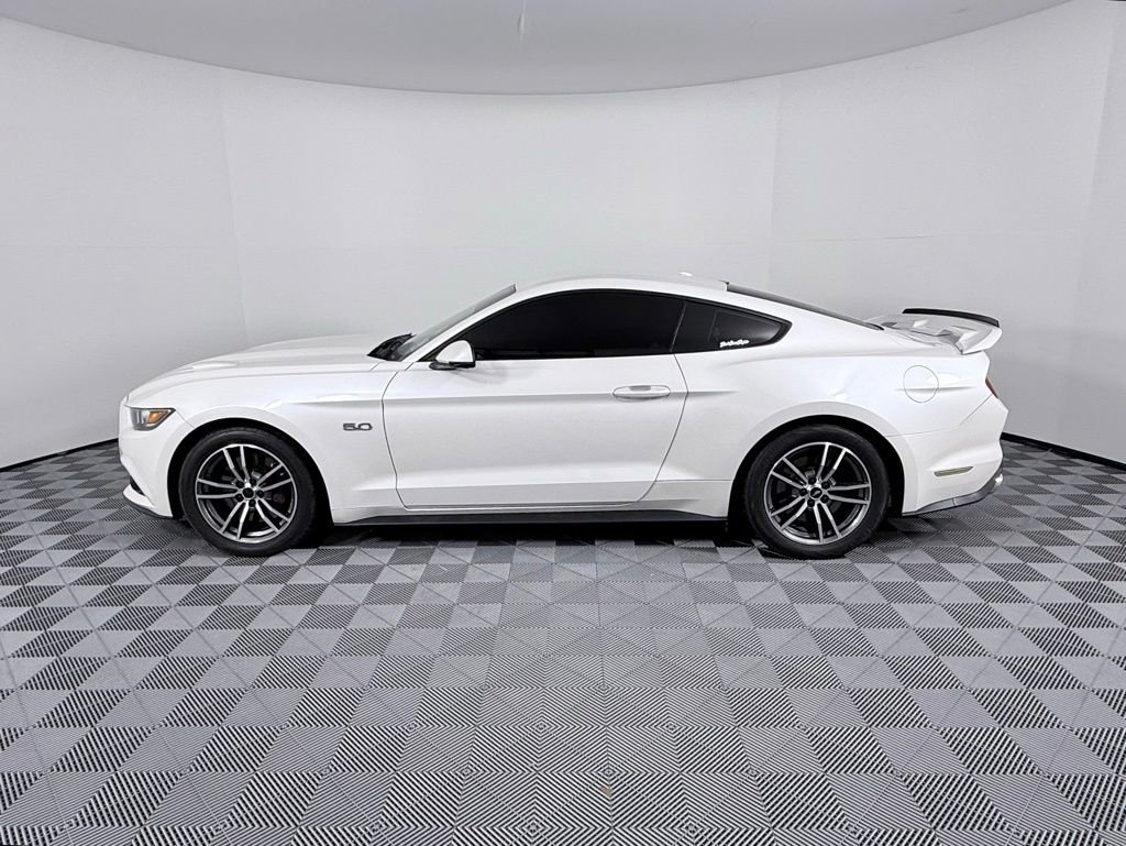 Used 2017 Ford Mustang GT Premium image 7