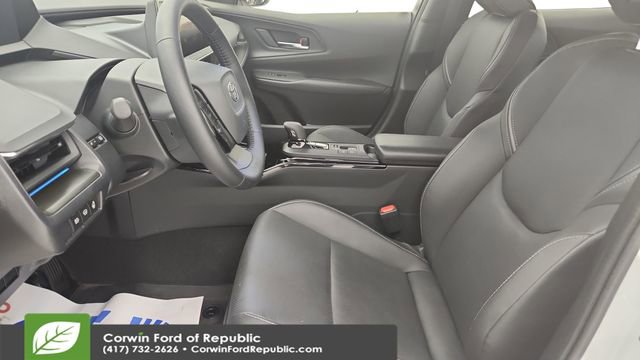 Used 2025 Toyota Prius AWD image 12