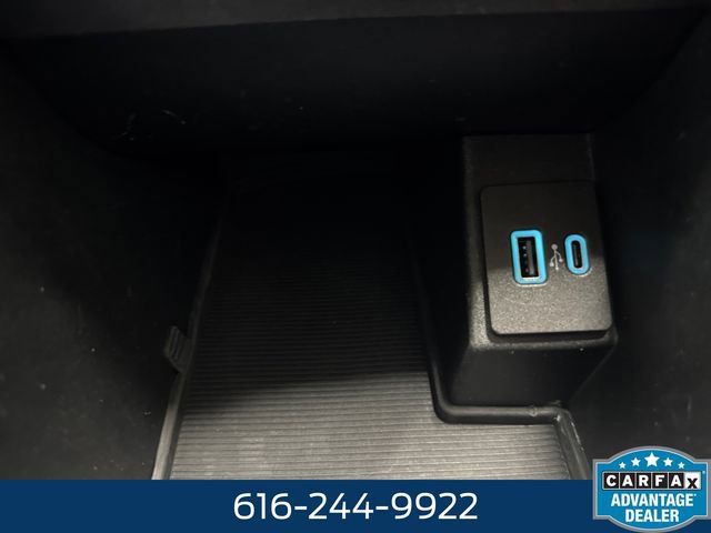 Used 2023 Ford Edge SEL image 16