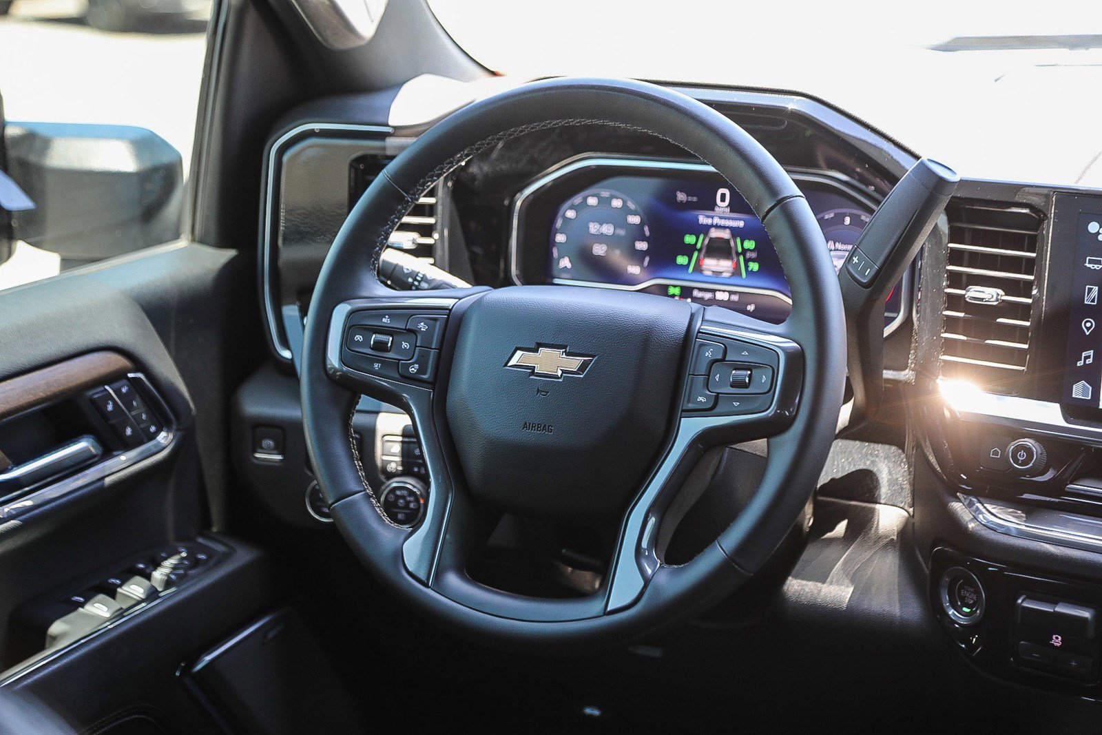 Used 2024 Chevrolet Silverado 3500 High Country image 11