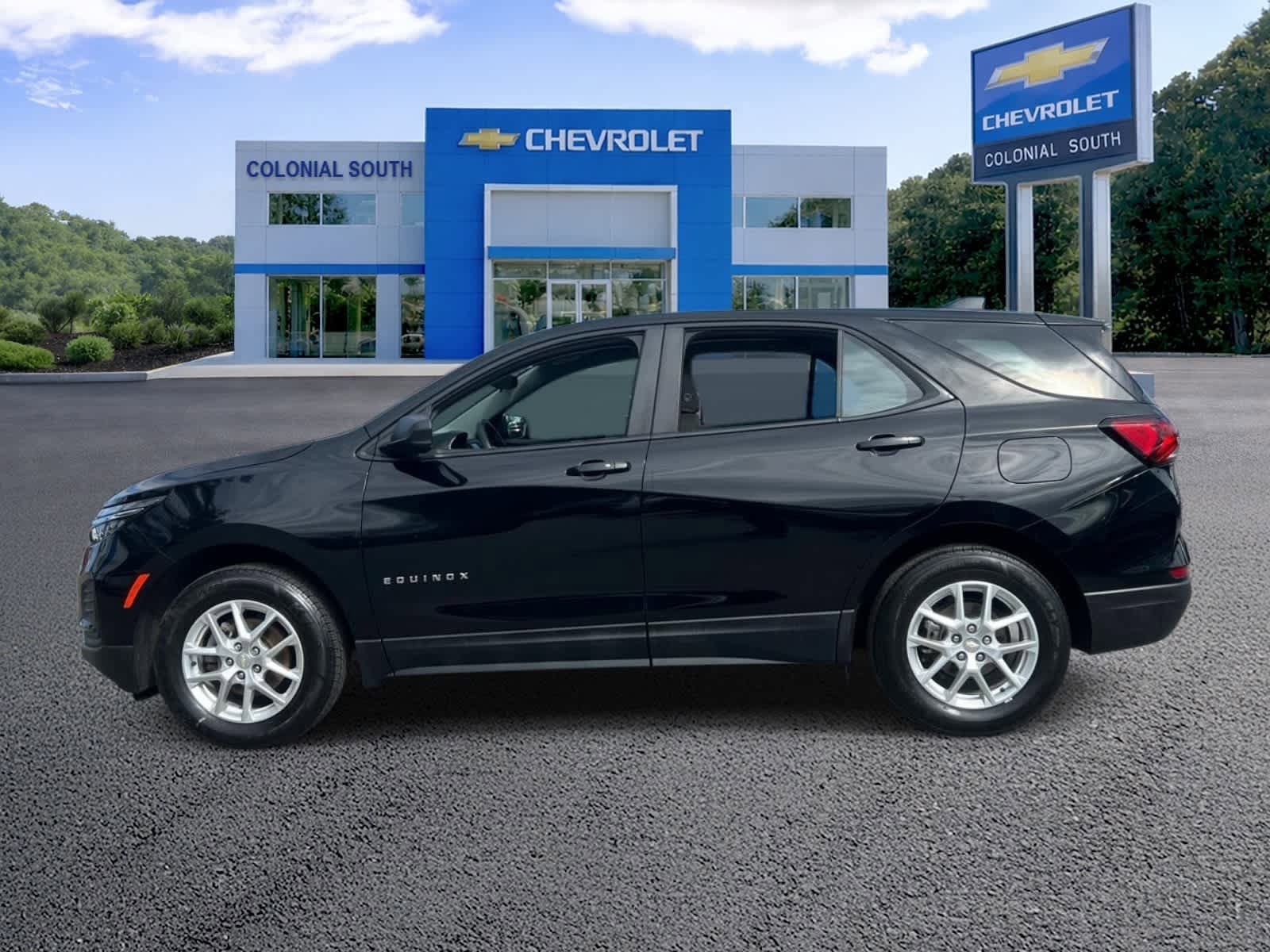 Certified 2023 Chevrolet Equinox LS image 3