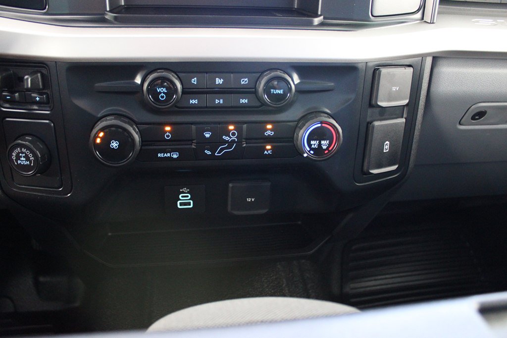 Used 2024 Ford F350 XL w/ 360-Degree Camera Package RWD image 26