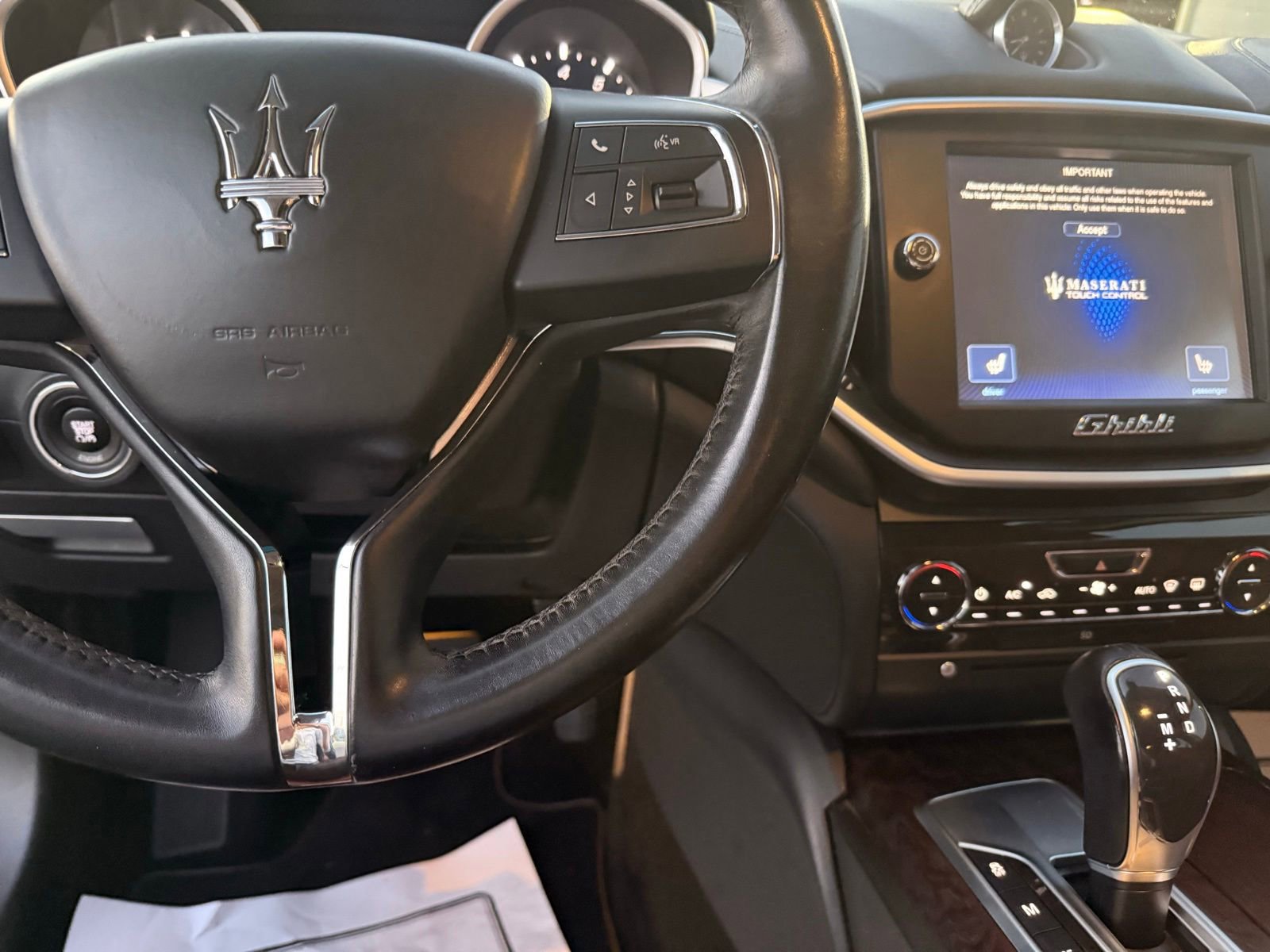 Used 2015 Maserati Ghibli RWD image 19