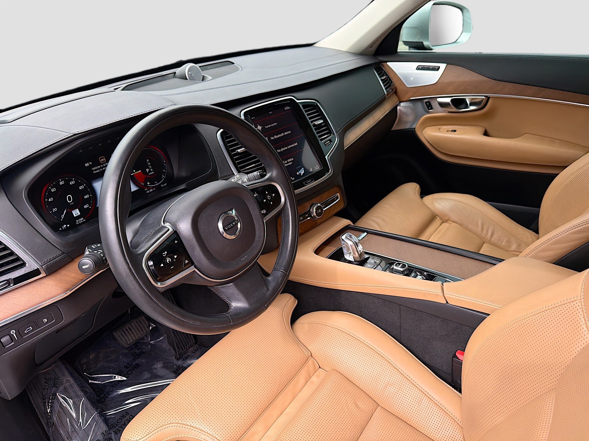 Used 2016 Volvo XC90 T8 Inscription w/ Protection Package Plus AWD/4WD image 28