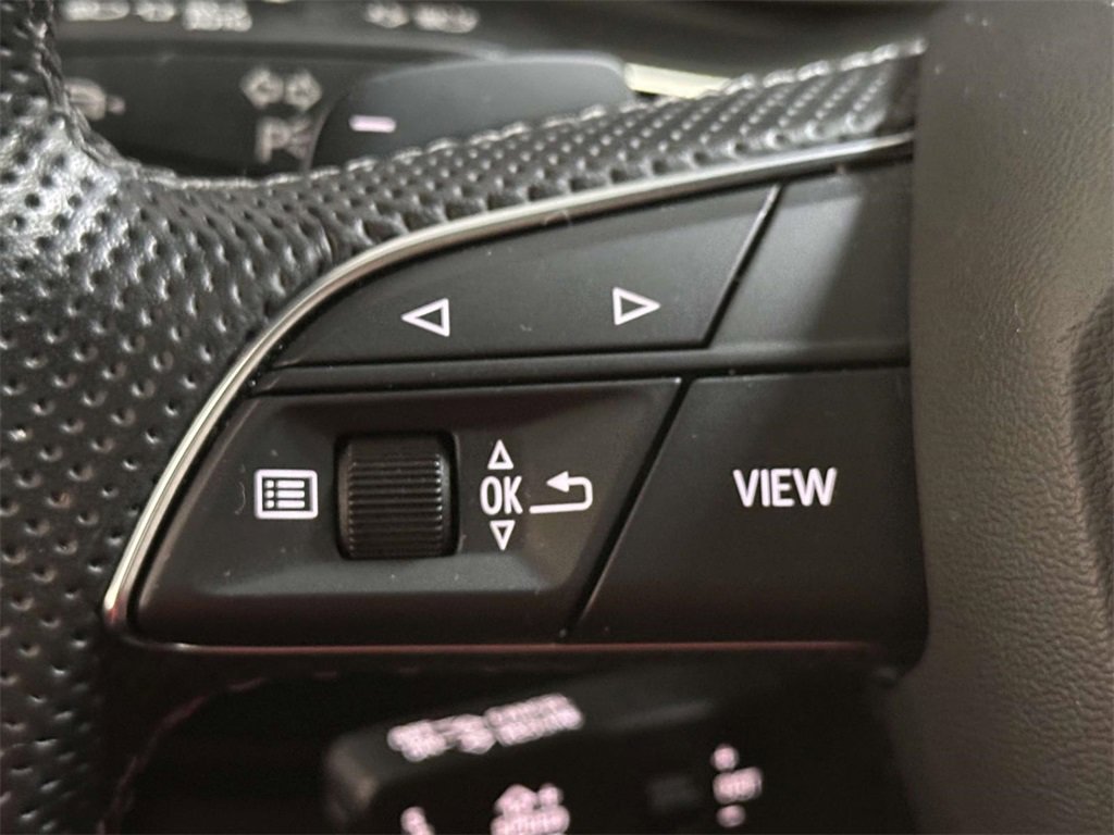 Used 2023 Audi SQ7 Prestige w/ Prestige Package image 25