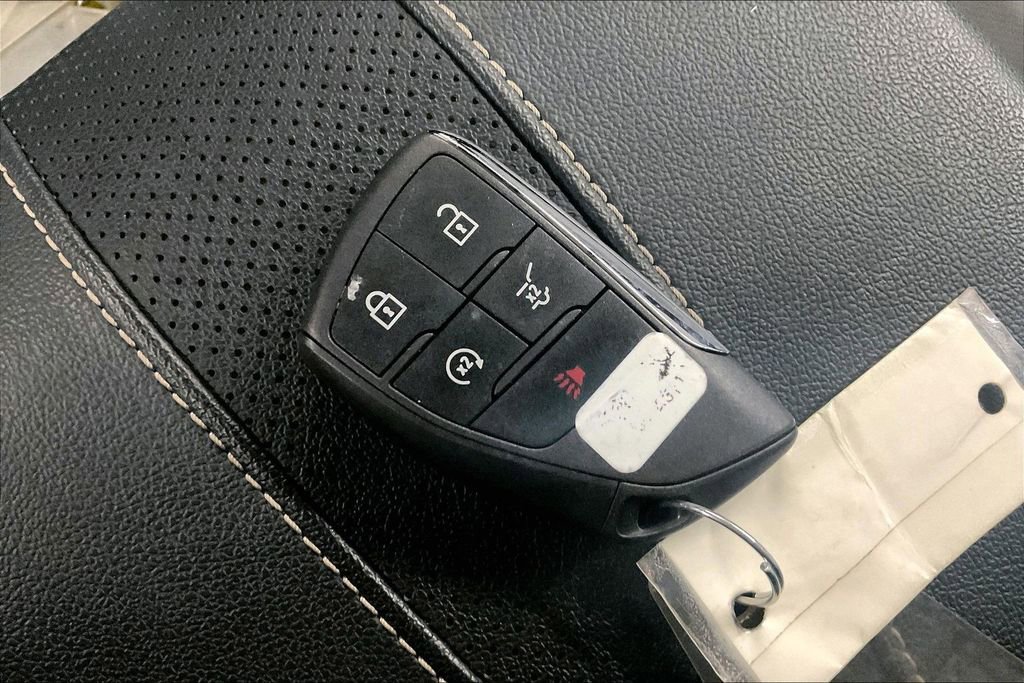 Used 2024 Chevrolet Traverse RS image 36