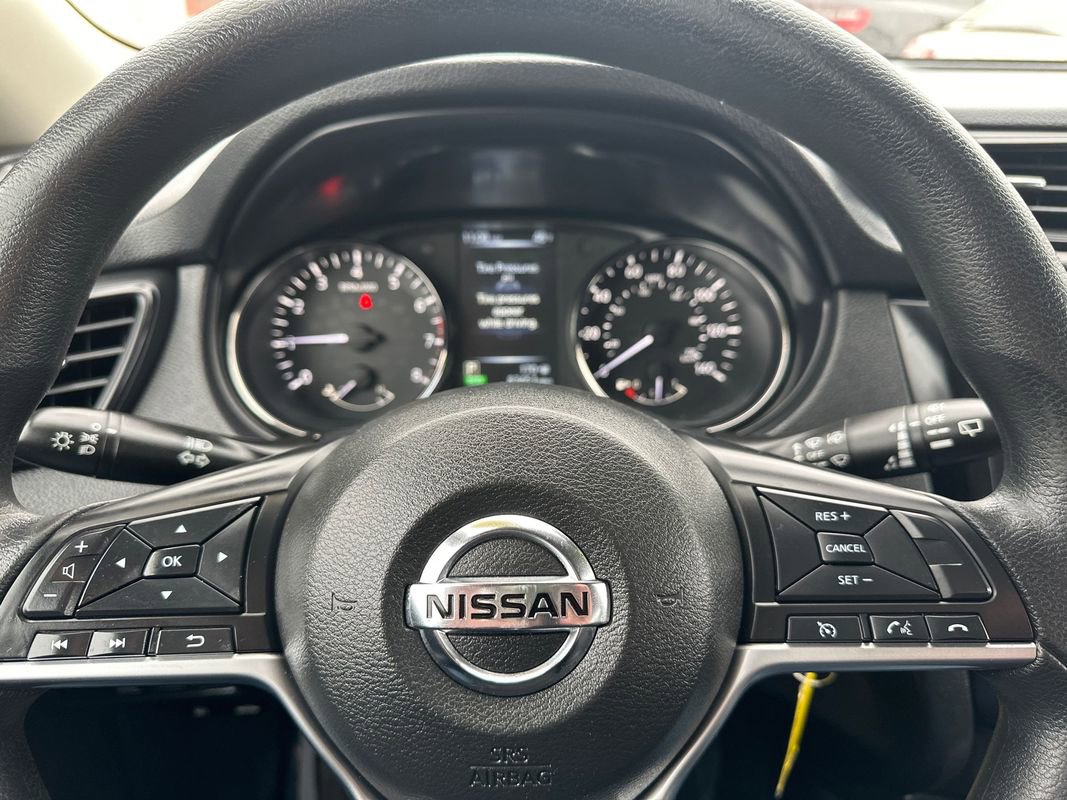 Used 2017 Nissan Rogue S image 19