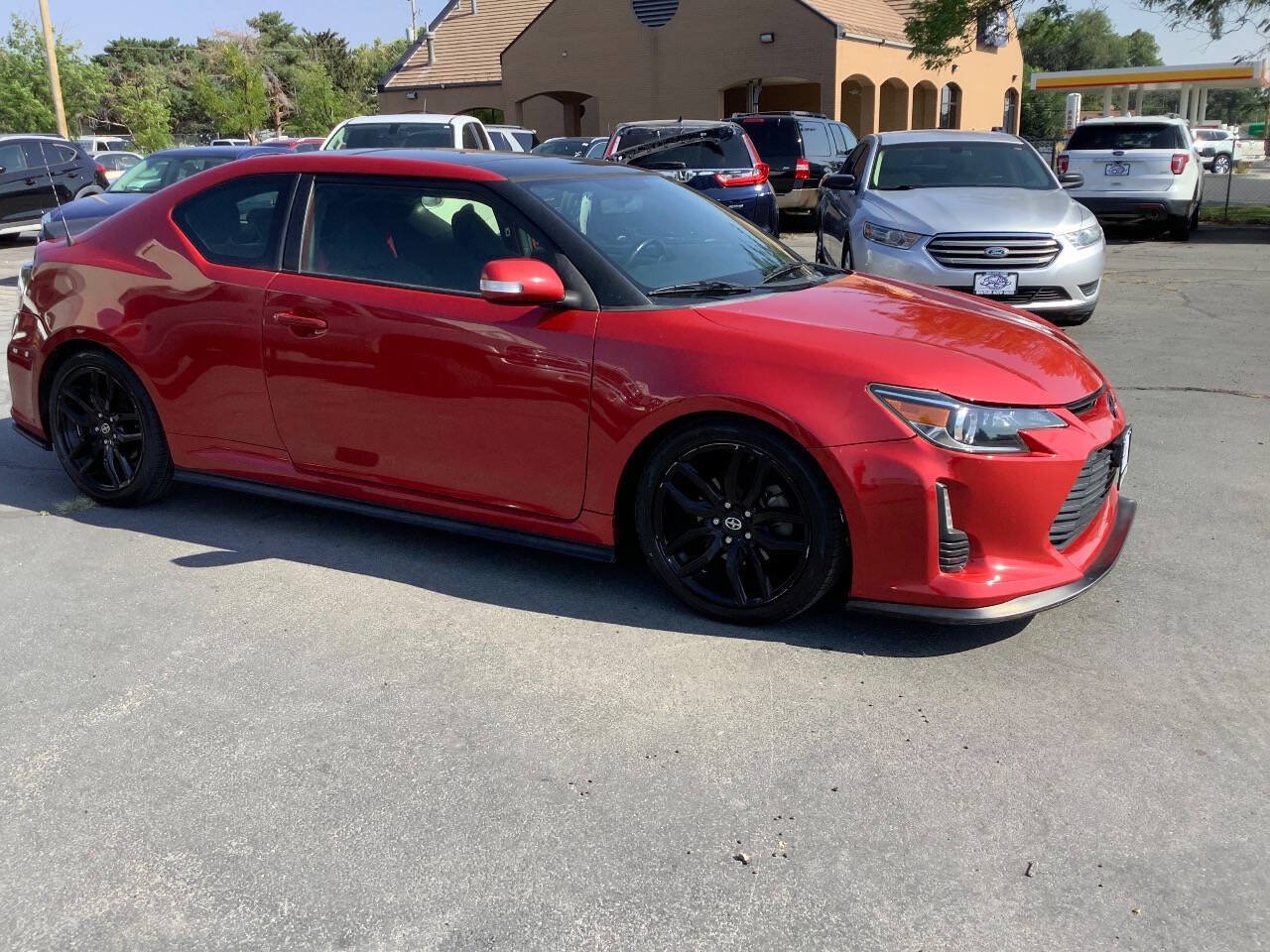 Used 2016 Scion tC FWD image 9