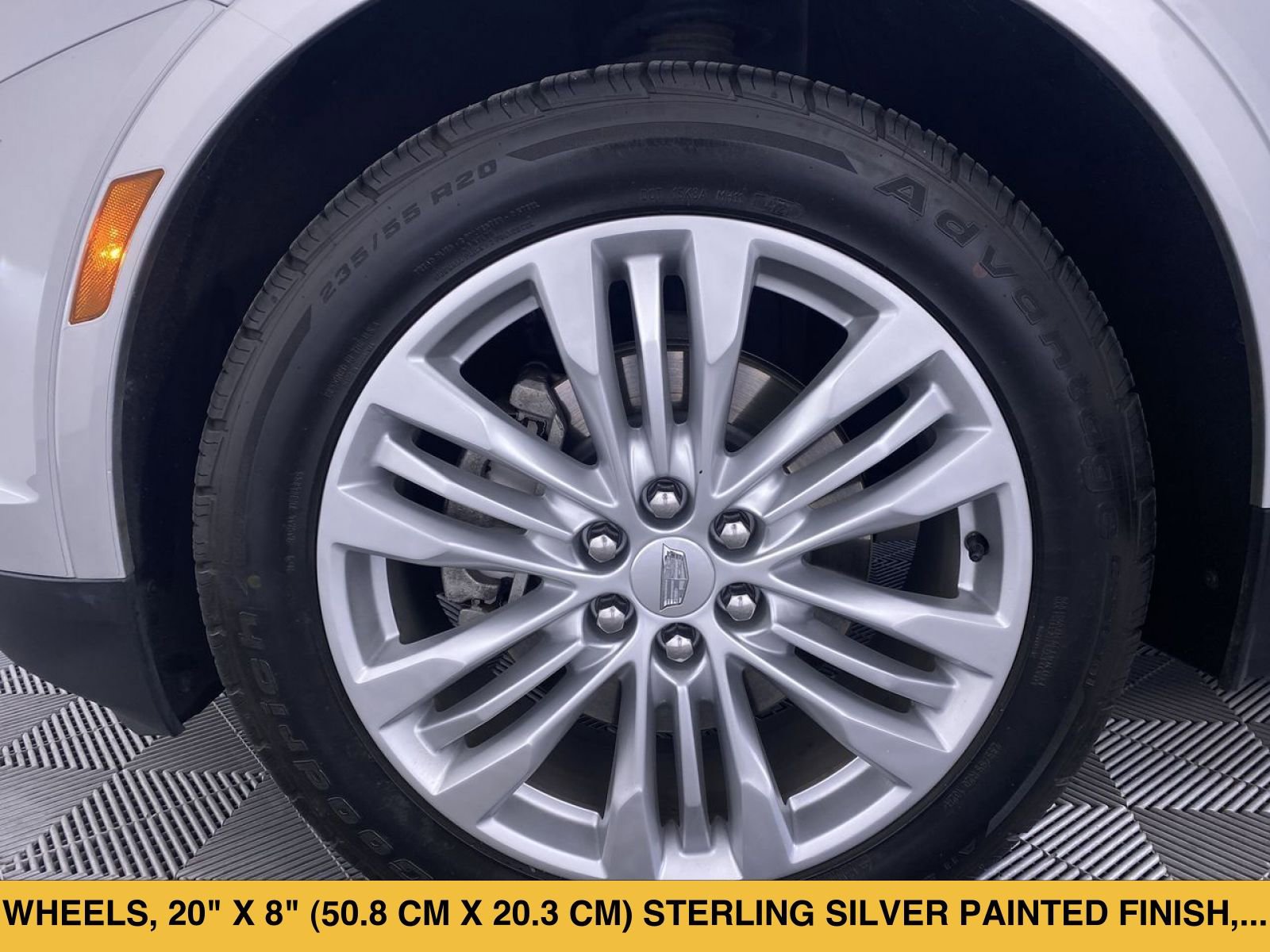 Certified 2017 Cadillac XT5 Premium Luxury FWD image 17