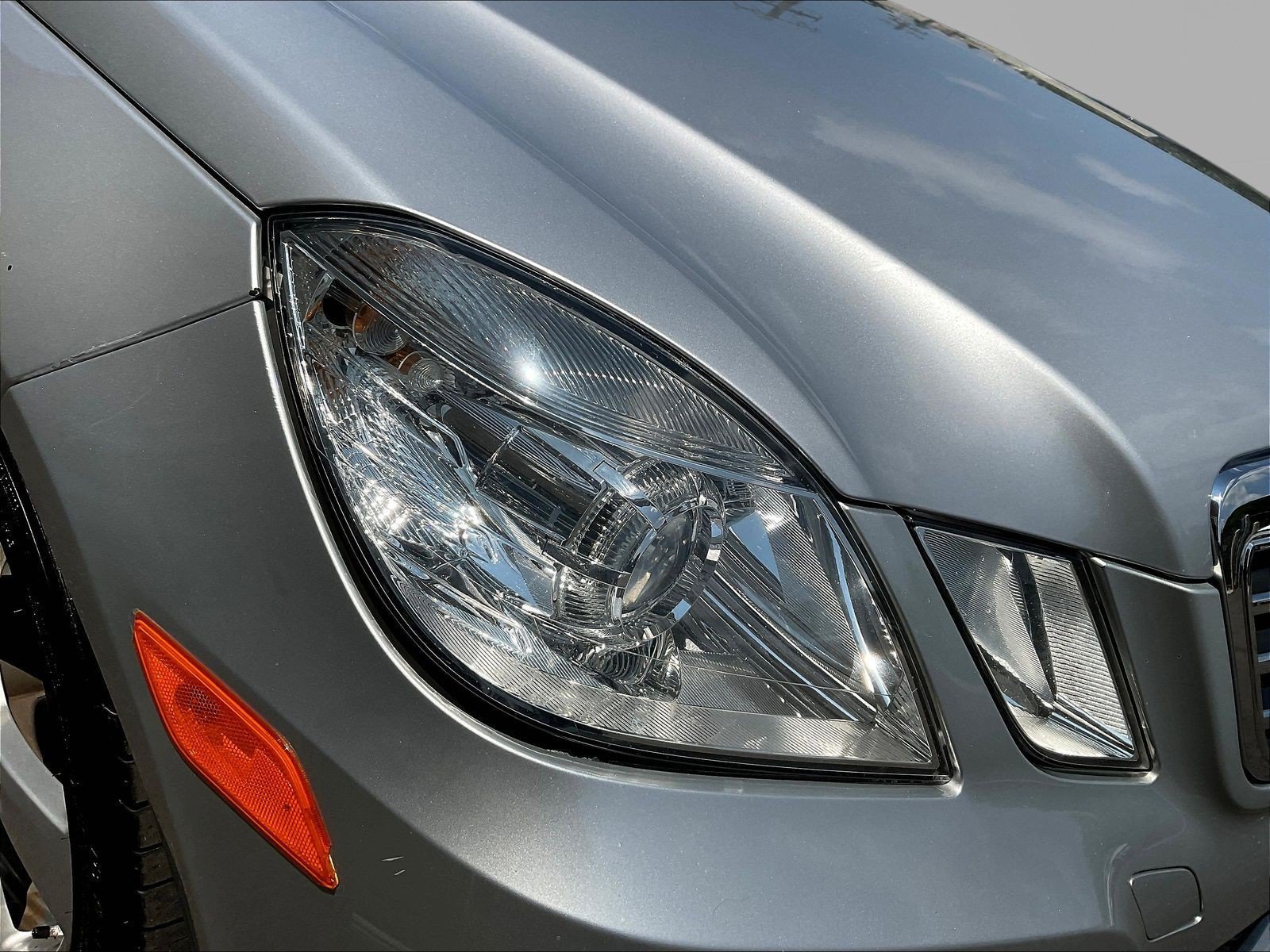 Used 2010 Mercedes-Benz E 350 4MATIC Sedan image 32