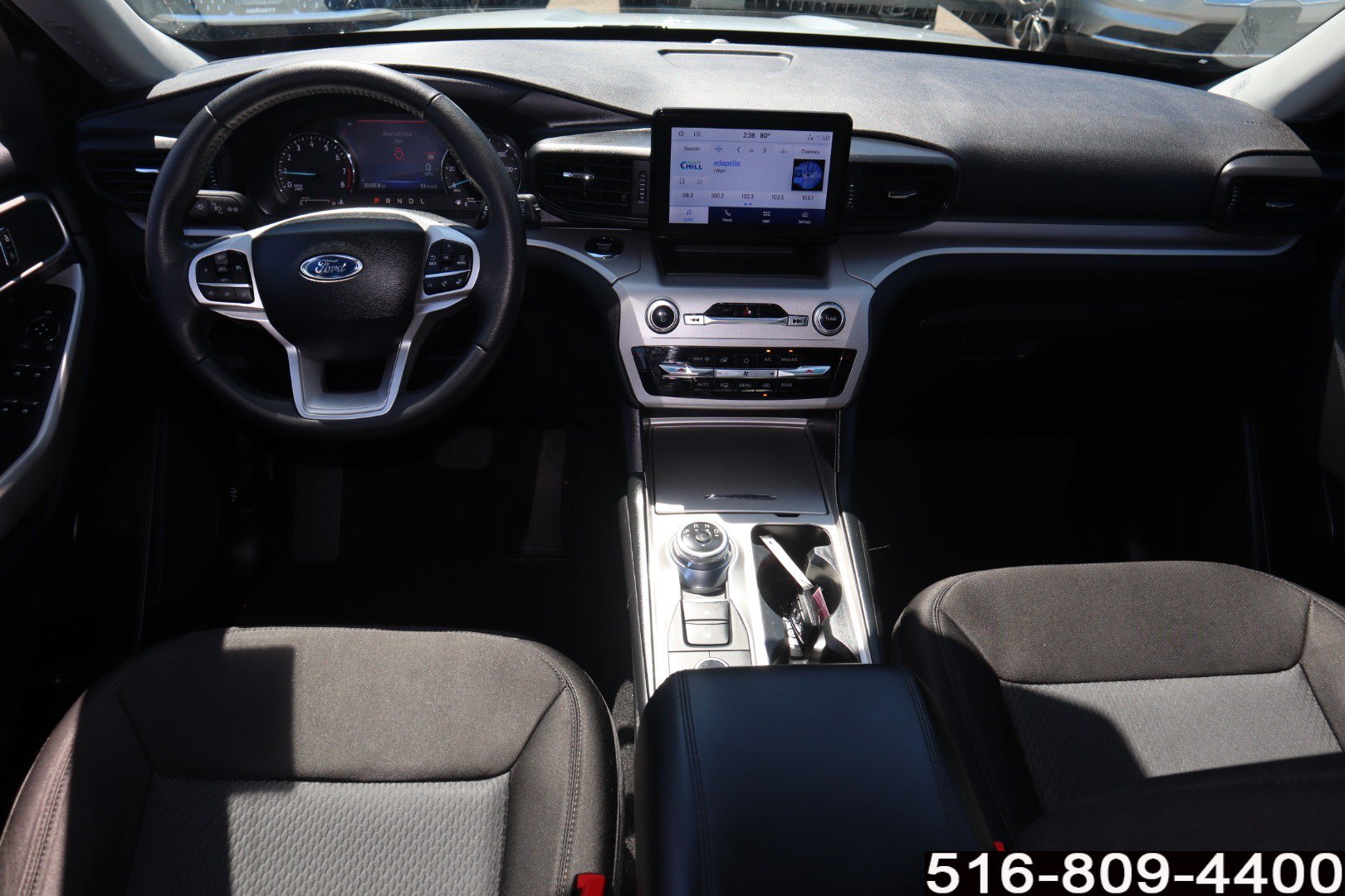 Used 2023 Ford Explorer XLT AWD/4WD image 12