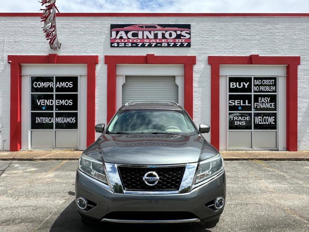 Used 2015 Nissan Pathfinder Platinum w/ Family Entertainment Package FWD image 35