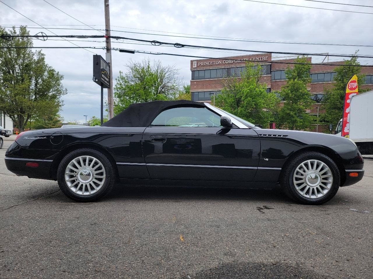 Used 2004 Ford Thunderbird RWD image 12