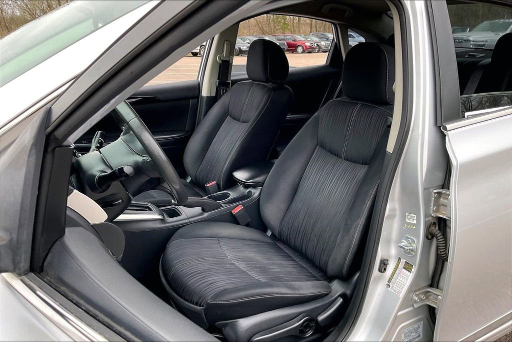 Used 2016 Nissan Sentra SV image 19