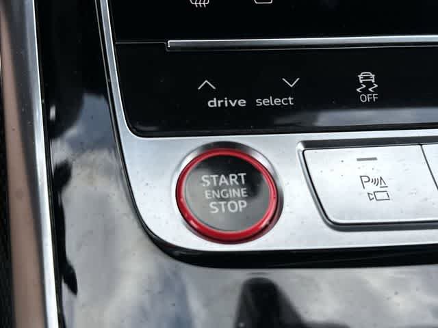 Used 2021 Audi SQ7 Prestige AWD/4WD image 11