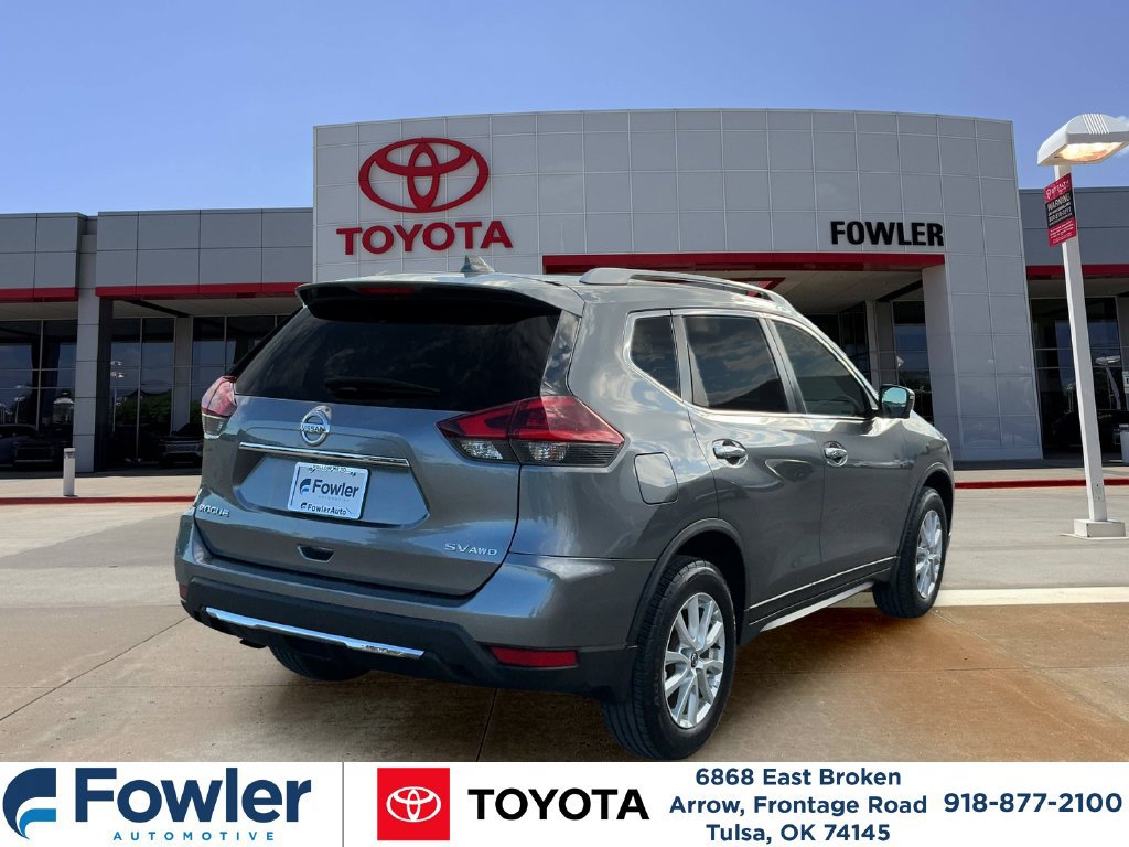 Used 2018 Nissan Rogue SV w/ Premium Package AWD/4WD image 6