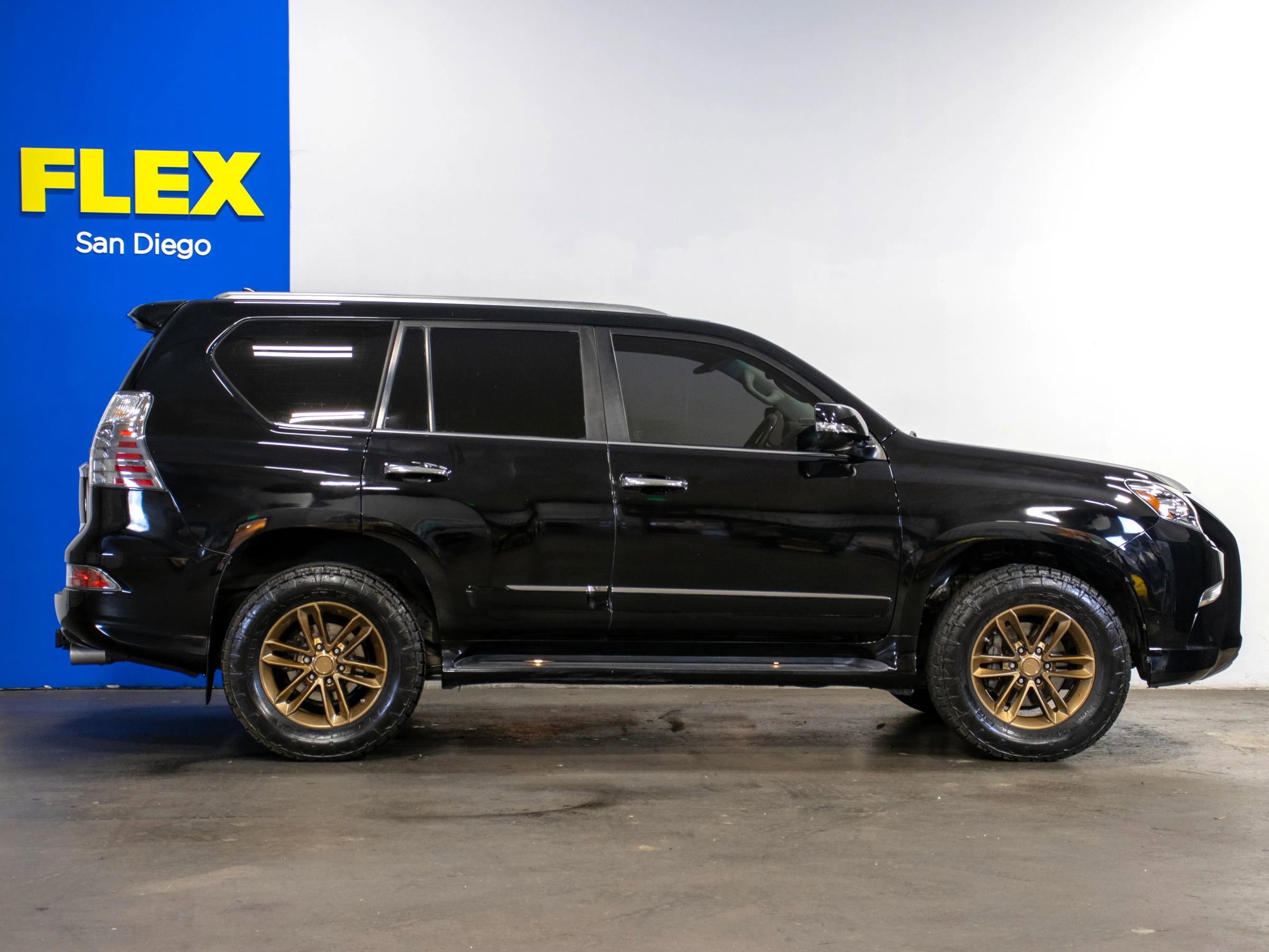 Used 2016 Lexus GX 460 w/ Premium Package image 6