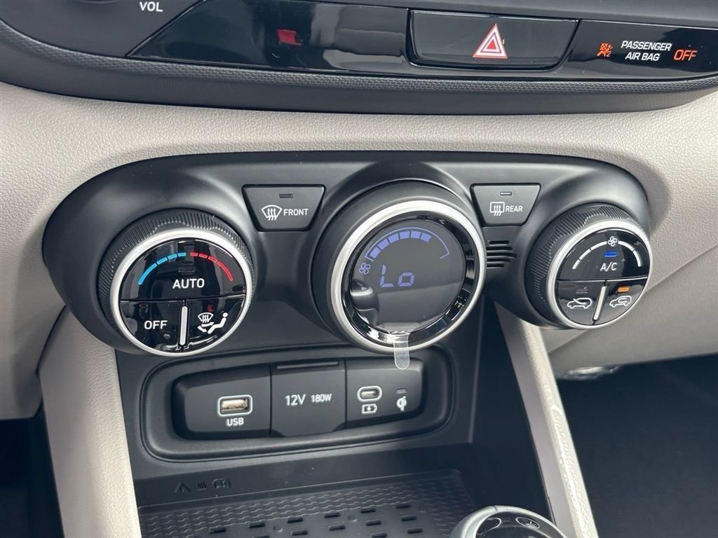 New 2026 Hyundai Venue SEL FWD image 24