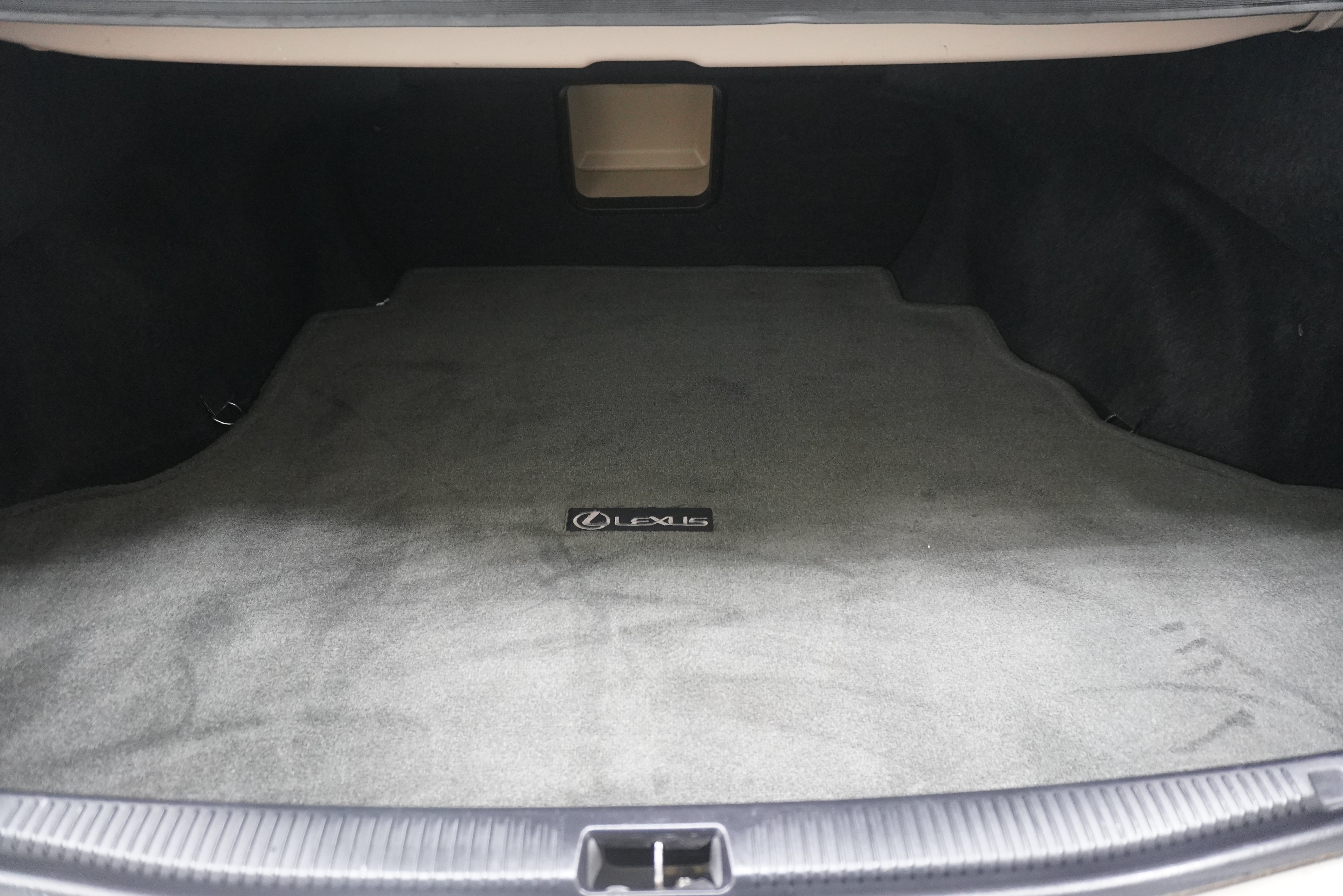 Used 2004 Lexus ES 330 w/ Premium Pkg FWD image 26